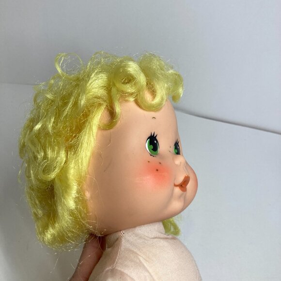 Vintage 1982 Kenner 14" Strawberry Shortcake Lemon Meringue Blow Kiss Baby Doll - Picture 4 of 11